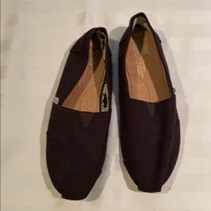 Women’s Toms shoes